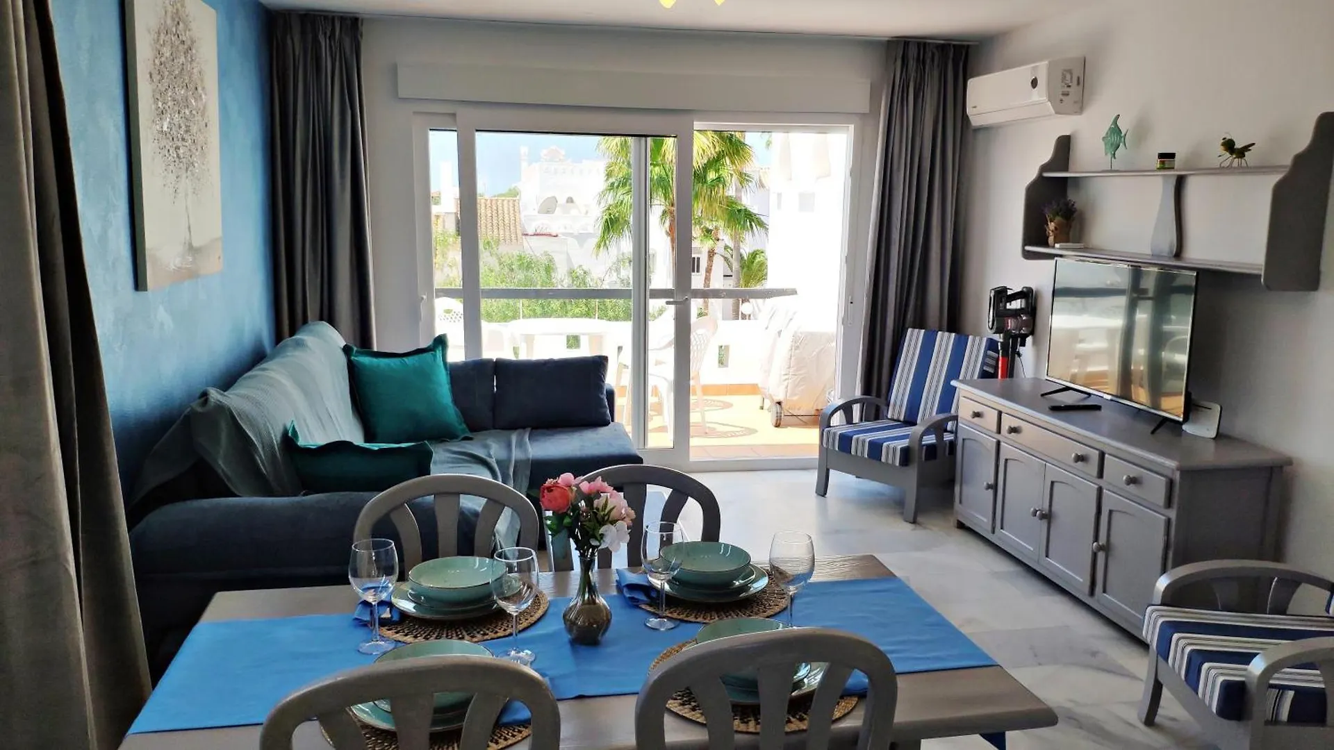 Beautiful 1 Bedroom Apartment Roquetas de Mar Spain