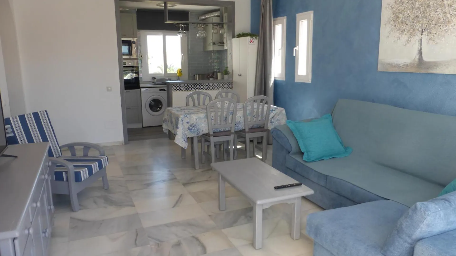 Beautiful 1 Bedroom Apartment contacts